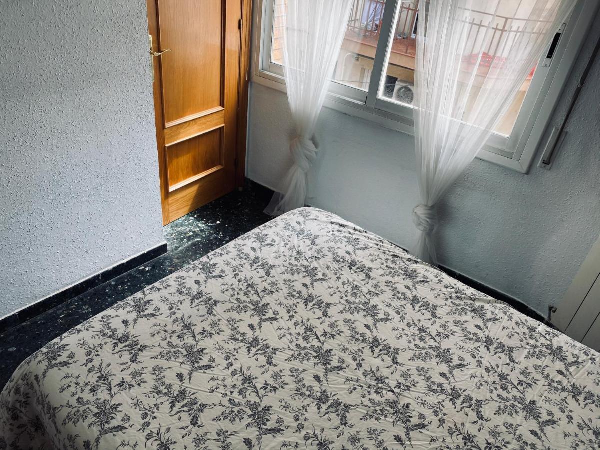 Habitaciones Dakar Rubí Eksteriør bilde