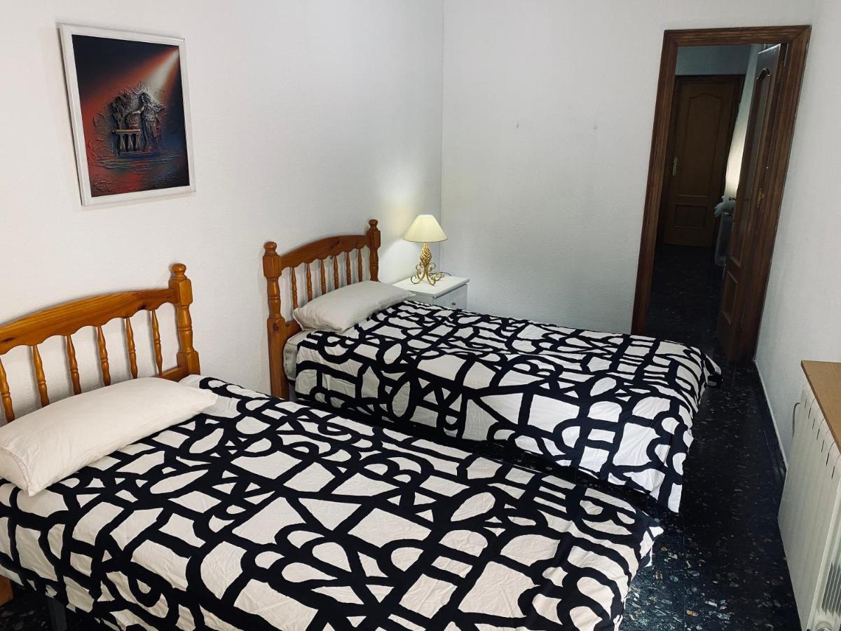 Habitaciones Dakar Rubí Eksteriør bilde